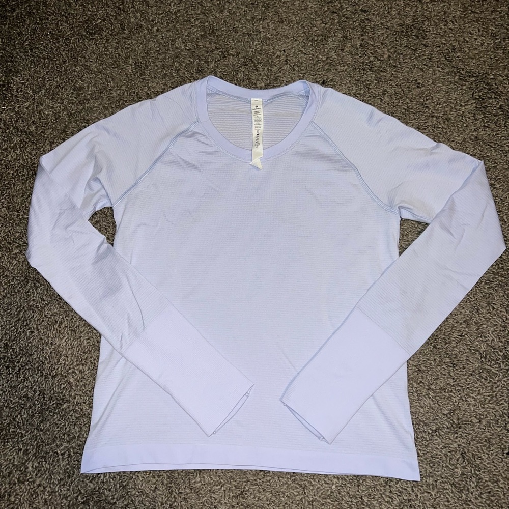 lululemon long sleeve shirt with thumb holes